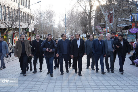 مدیرعامل صندوق توسعه و احیای بناهای تاریخی و فرهنگی از قلب تاریخی نهاوند بازدید کرد.