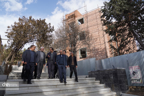 بازدید مدیرعامل صندوق توسعه و احیای بناهای تاریخی و فرهنگی از ظرفیت‌های گردشگری ملایر