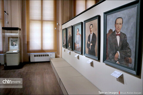 موزه بانک ملی ایران یکی از جاذبه‌های گردشگری تهران در خیابان فردوسی