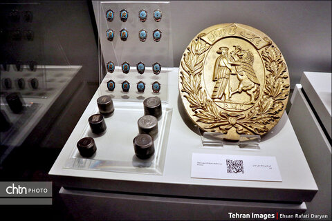 موزه بانک ملی ایران یکی از جاذبه‌های گردشگری تهران در خیابان فردوسی