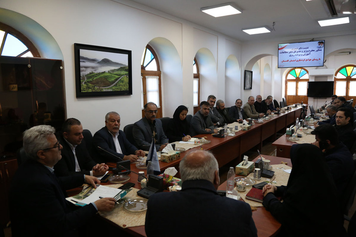 نشست جوامع حرفه‌ای گردشگری گلستان با مشاور وزیر/ تأکید ولی تیموری بر قرارگیری گردشگری در بسته مدیریت بحران و ایجاد صندوق حمایت از سرمایه‌گذاران