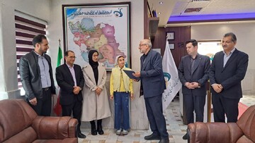 تقدیر مدیرکل میراث فرهنگی زنجان از اولین مدال‌آور تنیس روی میز