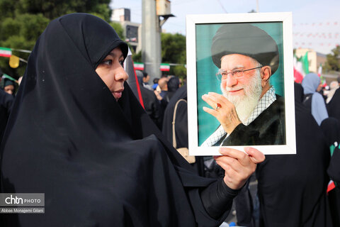 راهپیمایی پرشور مردم قم در روز 22 بهمن