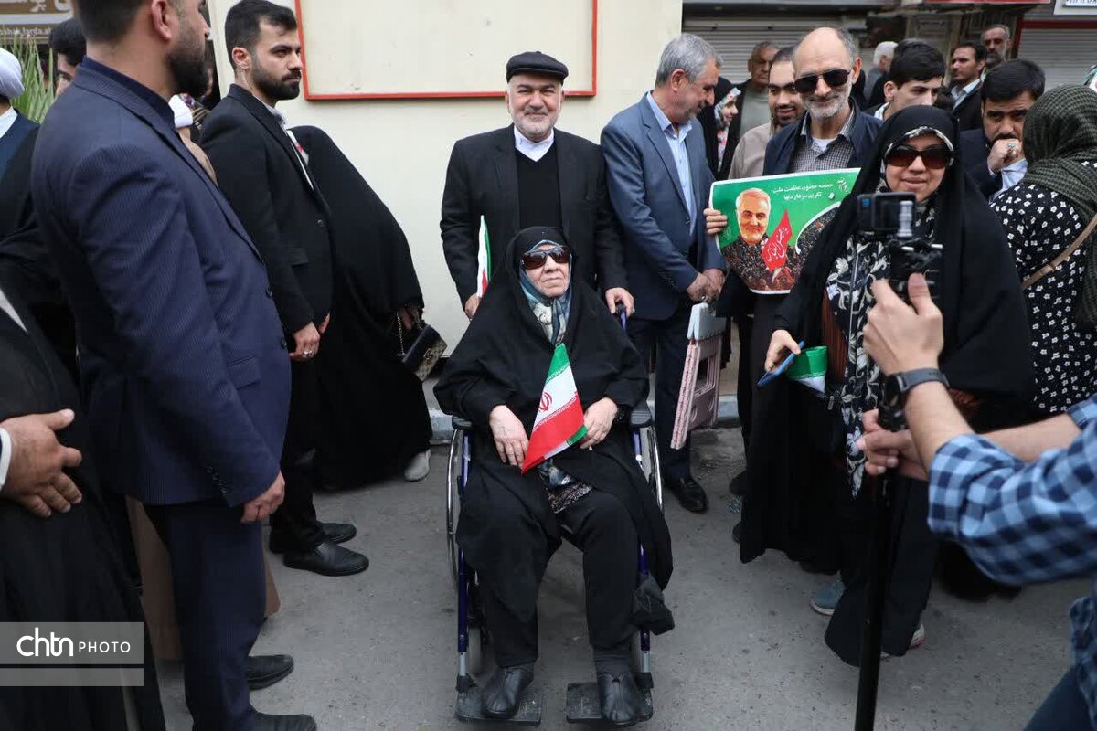 حضور حماسی خوزستانی‌ها در راهپیمایی ۲۲ بهمن/ استاندار: مردم نشان دادند منسجم هستند