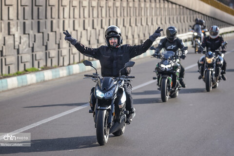 رالی تور موتورسواری فجر در مسیر تهران_لواسان