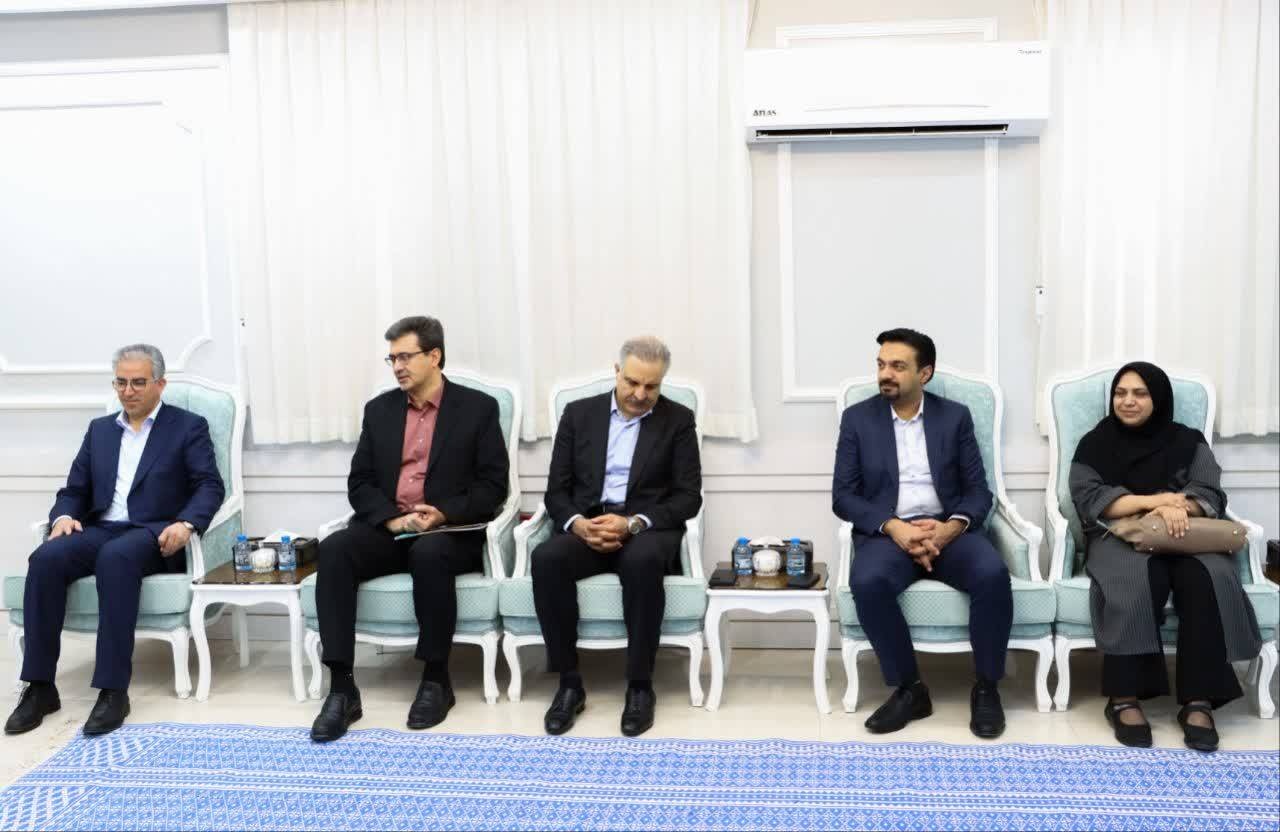 بررسی راهکارهای رونق گردشگری یزد با تأکید بر بسته‌های حمایتی و تشویقی سفر