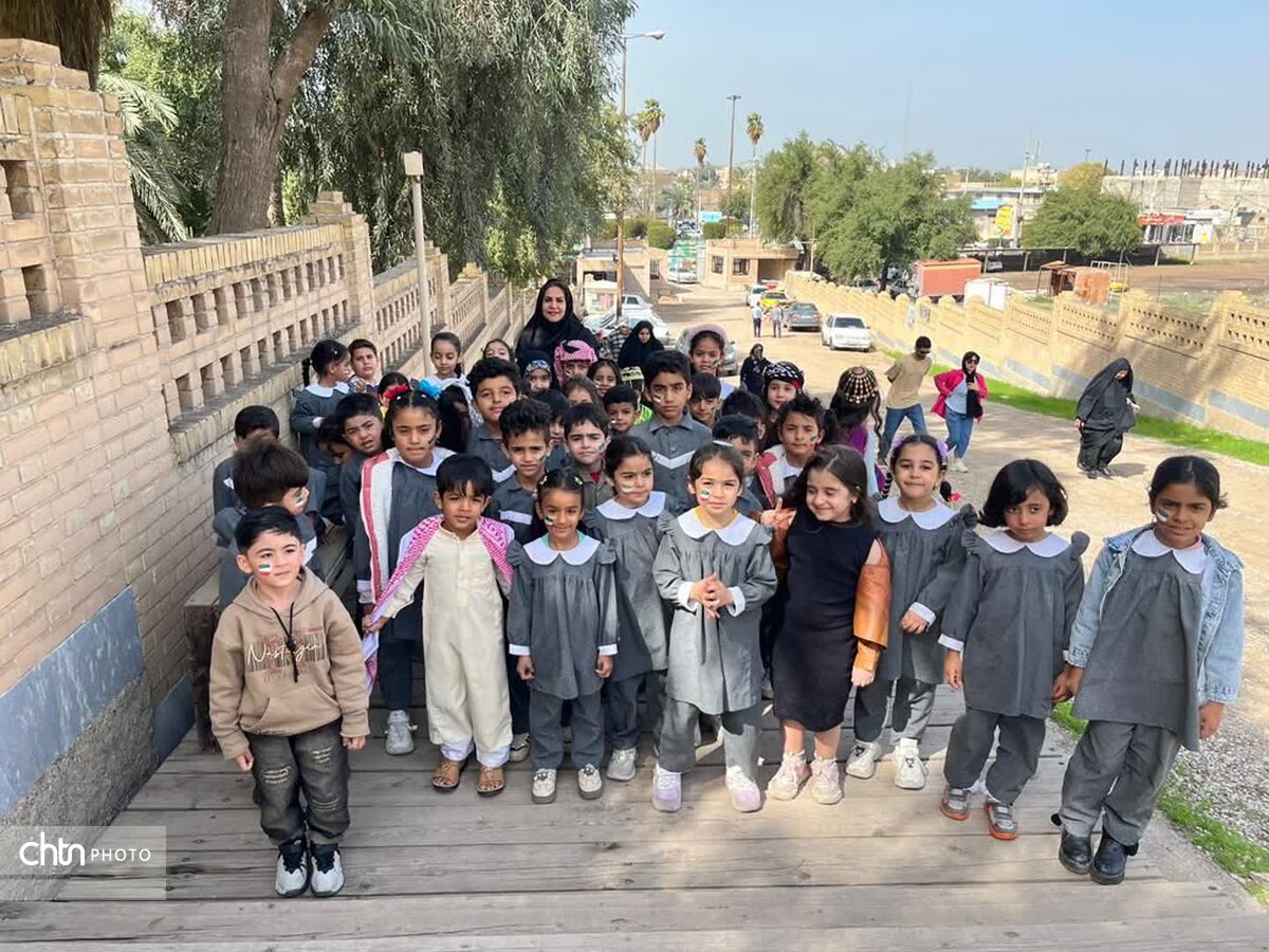 همنوایی کودکان شوش با انقلاب در سایه تاریخ کهن