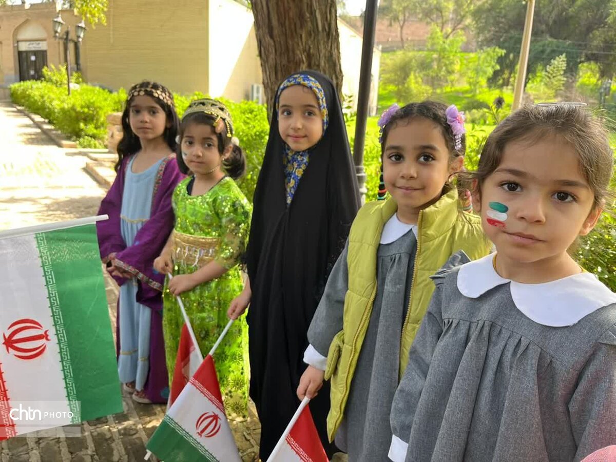 همنوایی کودکان شوش با انقلاب در سایه تاریخ کهن