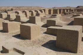 دهانه غلامان، تنها شهر خشت و گلی دوره هخامنشیان