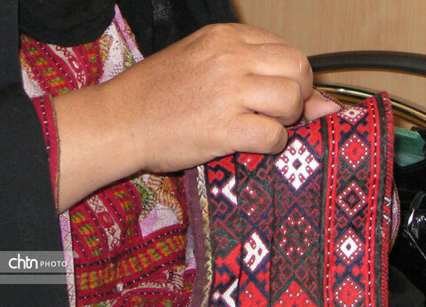 سوزن دوزی؛ هنر اصیل مردمان سیستان و بلوچستان