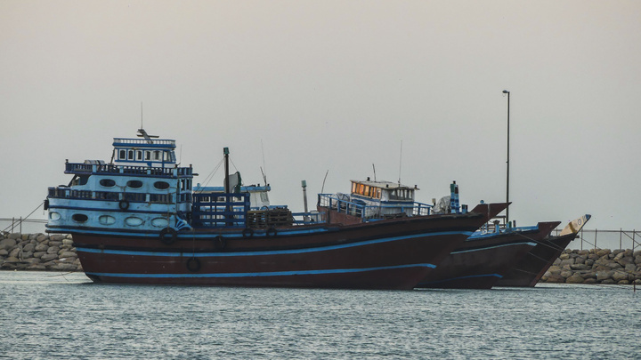 شروع زندگی لنج‌ها، قصه ی موج و باد از دل دریا