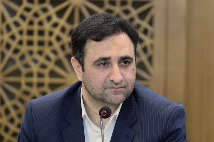 رفع موانع ۱۷ ساله سرمایه‌گذاری در اصفهان/ تأکید بر صدور «مجوزهای بی‌نام» در حوزه گردشگری