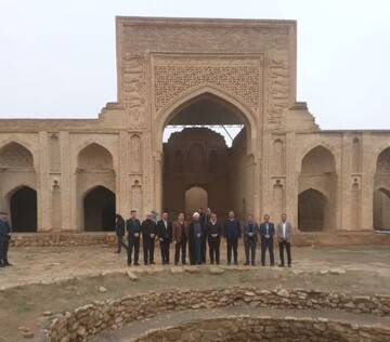 بازدید استاندار خراسان رضوی از اثر تاریخی ثبت جهانی کاخ رباط شرف