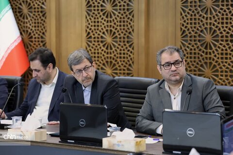نشست بررسی مسائل و مشکلات سرمایه‌گذاری در بخش گردشگری استان اصفهان