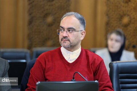 نشست بررسی مسائل و مشکلات سرمایه‌گذاری در بخش گردشگری استان اصفهان