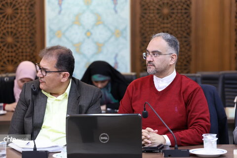 نشست بررسی مسائل و مشکلات سرمایه‌گذاری در بخش گردشگری استان اصفهان