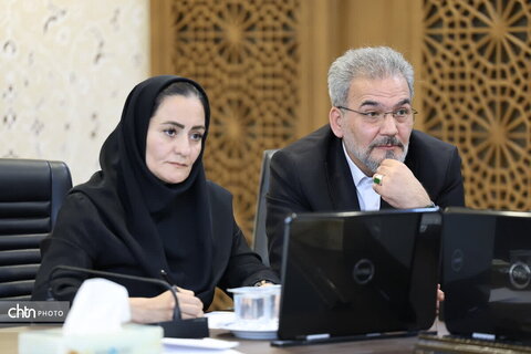 نشست بررسی مسائل و مشکلات سرمایه‌گذاری در بخش گردشگری استان اصفهان