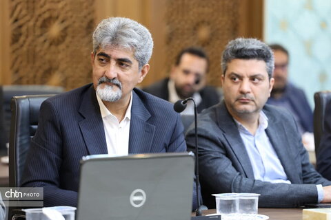 نشست بررسی مسائل و مشکلات سرمایه‌گذاری در بخش گردشگری استان اصفهان