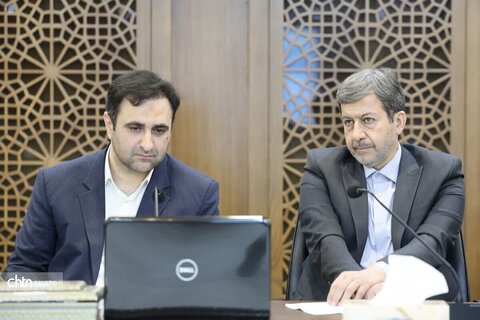 نشست بررسی مسائل و مشکلات سرمایه‌گذاری در بخش گردشگری استان اصفهان