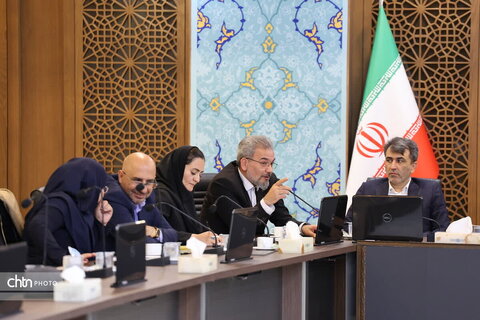 نشست بررسی مسائل و مشکلات سرمایه‌گذاری در بخش گردشگری استان اصفهان