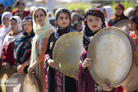 دف، ضرب‌آهنگ فرهنگ و هویت سنندج