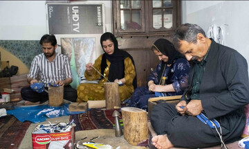 برنامه‌های ویژه برای حمایت از هنرمندان صنایع‌دستی کردستان اجرا می‌شود / فعالیت ۳۴ هزار نفر در حوزه صنایع‌دستی استان
