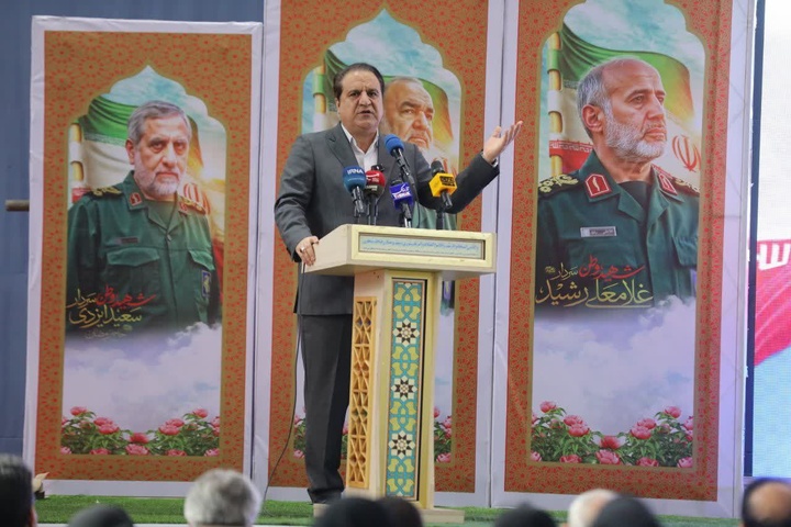 پاسداشت خون شهدا در گرو خدمت صادقانه و رفع مشکلات مردم است