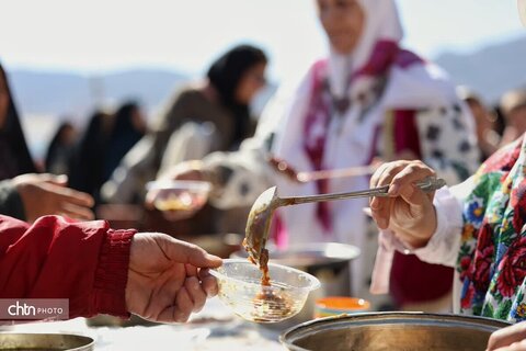 جشنواره چهل آش شهر تاریخی طاد.در اصفهان