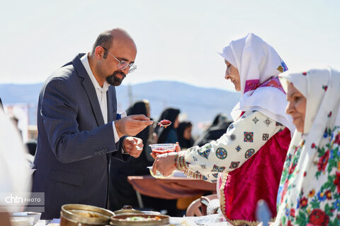 جشنواره چهل آش شهر تاریخی طاد.در اصفهان