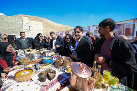 جشنواره چهل آش شهر تاریخی طاد.در اصفهان