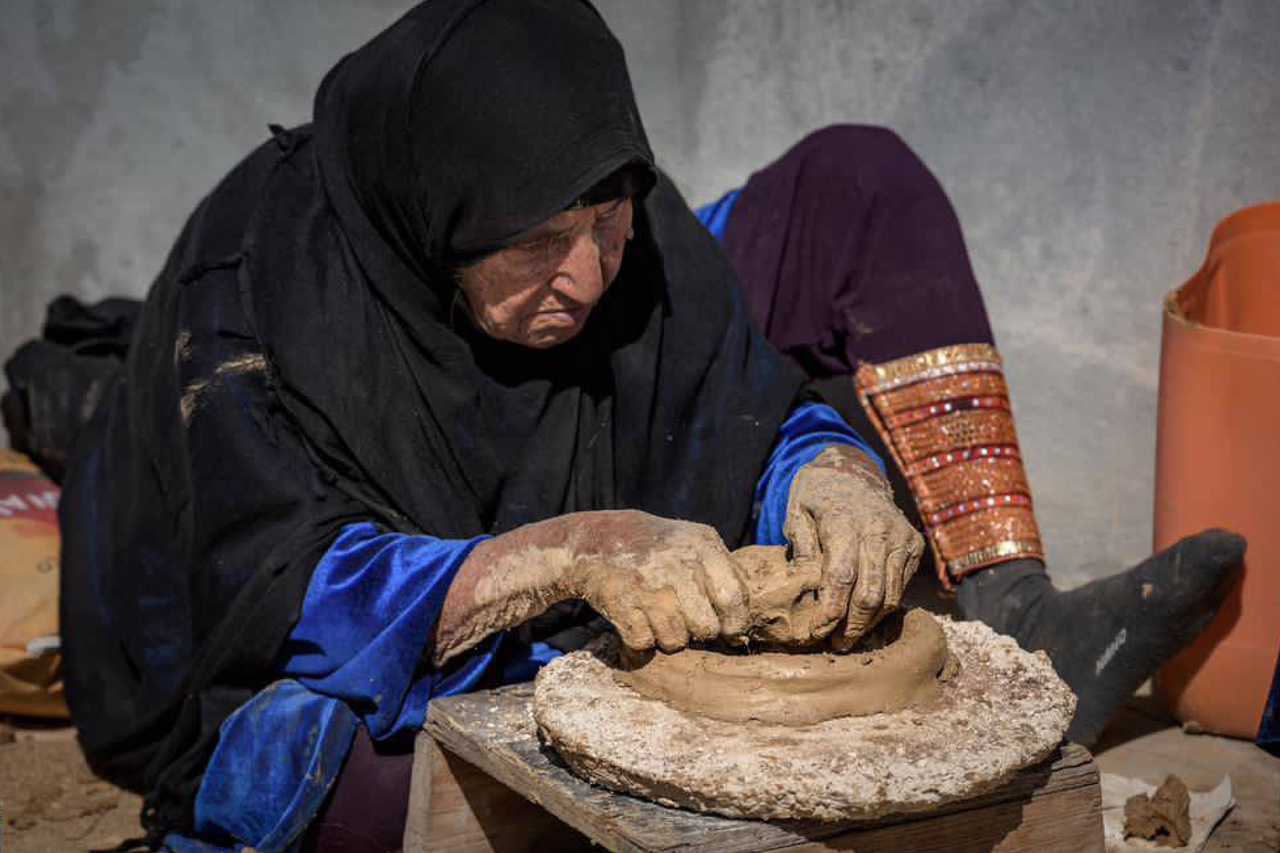 چارو، تداوم هزاران سال سفال دستساز زنان بهده هرمزگان/ نمایش همبستگی اجتماعی و ارتقای جایگاه زنان در ساختار روستا