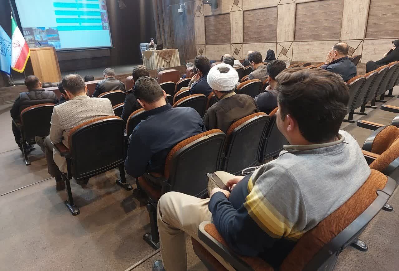 برگزاری دوره آموزشی توانمندسازی و توسعه کسب‌وکارهای روستایی حوزه گردشگری در قزوین