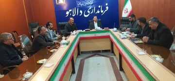 حکم دبیر شهر ملی تنبور به شهردار دالاهو اهدا شد/ تأکید بر افزایش تسهیلات و تشکیل دبیرخانه تخصصی
