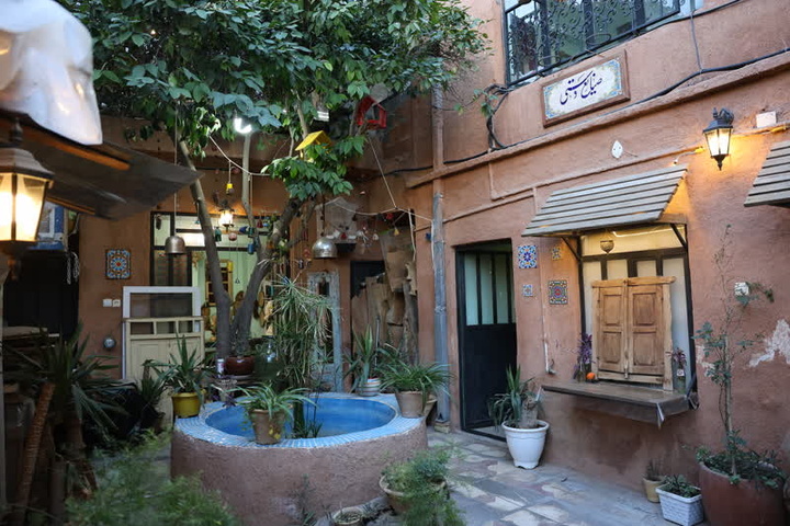 افتتاح «خانه صنایع‌دستی چوب سرو» در شیراز/ پیوند تولید و فروش، شرط بقای خانه‌های تخصصی