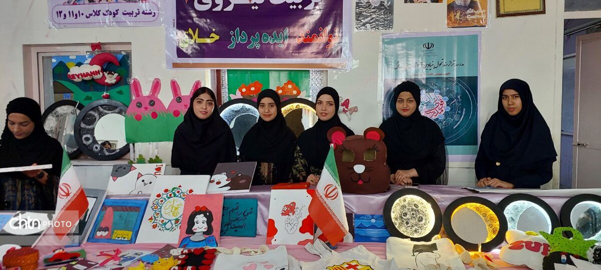 نمایشگاه صنایع‌دستی هنرجویان هنرستان طوبی باحضور فرماندار حمیدیه گشایش یافت