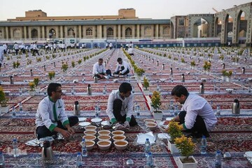 آمادگی مهمانسرای حضرت رضا(ع) برای ضیافت افطار در صحن‌های حرم مطهر