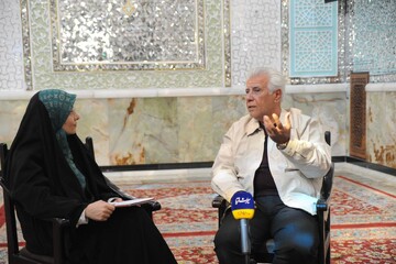 ایستگاه‌های مترو و سالن‌های فرهنگی، ظرفیت تبدیل‌شدن به گالری آینه‌کاری را دارند/ آینه‌کاری در معماری معاصر هنوز به‌درستی به‌کار گرفته نشده است/ آینه‌کاری به مشورت با پیشکسوتان گره خورده است/ این هنر بدون اتحادیه و حمایت صنفی نمی‌تواند پایدار بماند