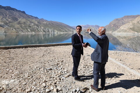 حضور مهندس صادقی در سد کارون 4