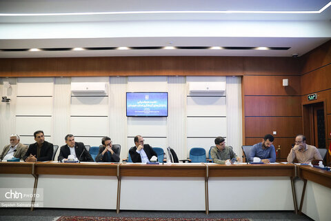 نشست هم‌اندیشی با تشکل‌های گردشگری استان خوزستان