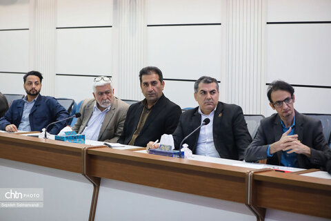نشست هم‌اندیشی با تشکل‌های گردشگری استان خوزستان