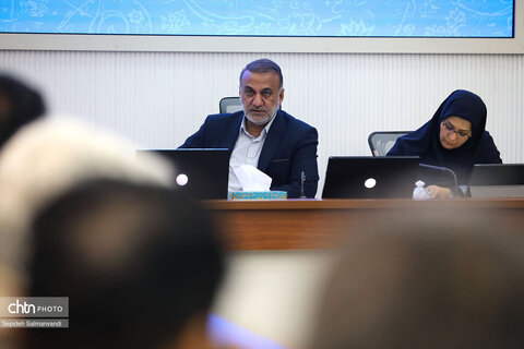 نشست هم‌اندیشی با تشکل‌های گردشگری استان خوزستان