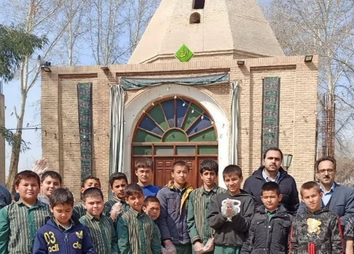 برگزاری تور «پیشواگردی» برای آشنایی دانش‌آموزان با میراث تاریخی و مذهبی