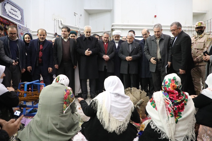 تخصیص ۶۰ میلیارد ریال اعتبار برای شهر ملی گلیم عنبران/ صنایع‌دستی اردبیل در سفر وزیر میراث‌فرهنگی مورد توجه ویژه قرار گرفت