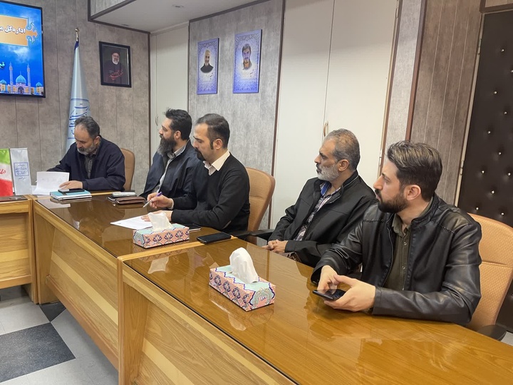 امضای تفاهم‌نامه همکاری میان اداره‌کل میراث فرهنگی قم و انجمن صنفی کارگری زیورآلات سنتی و صنایع‌دستی استان
