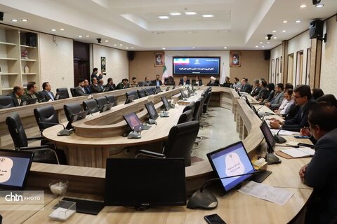 نشست کارگروه توسعه شهرستان ابرکوه با تأکید بر گردشگری و لجستیک پایدار