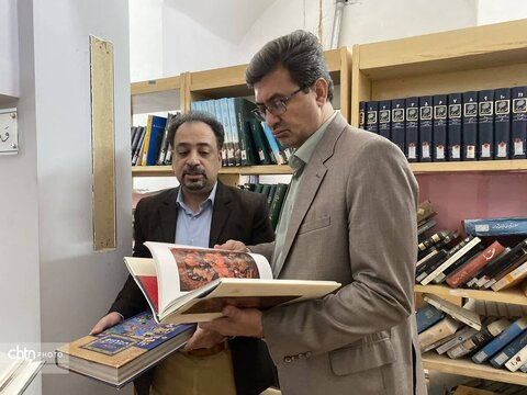 بازدید میدانی مدیرکل میراث‌فرهنگی یزد از بقعه تاریخی سید شمس‌الدین؛ تمرکز بر مرمت تزئینات نفیس و ساماندهی مرکز اسناد