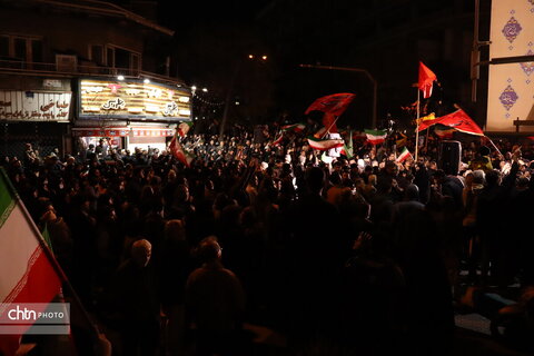 حضور حماسی و متراکم مردم در فلکه دوم تهرانپارس