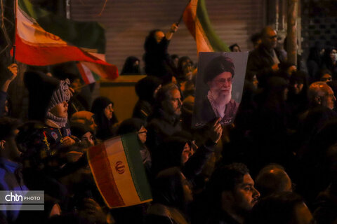 حضور حماسی و متراکم مردم در فلکه دوم تهرانپارس