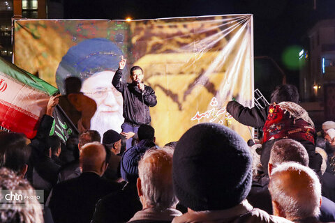 حضور حماسی و متراکم مردم در فلکه دوم تهرانپارس