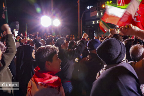 حضور حماسی و متراکم مردم در فلکه دوم تهرانپارس